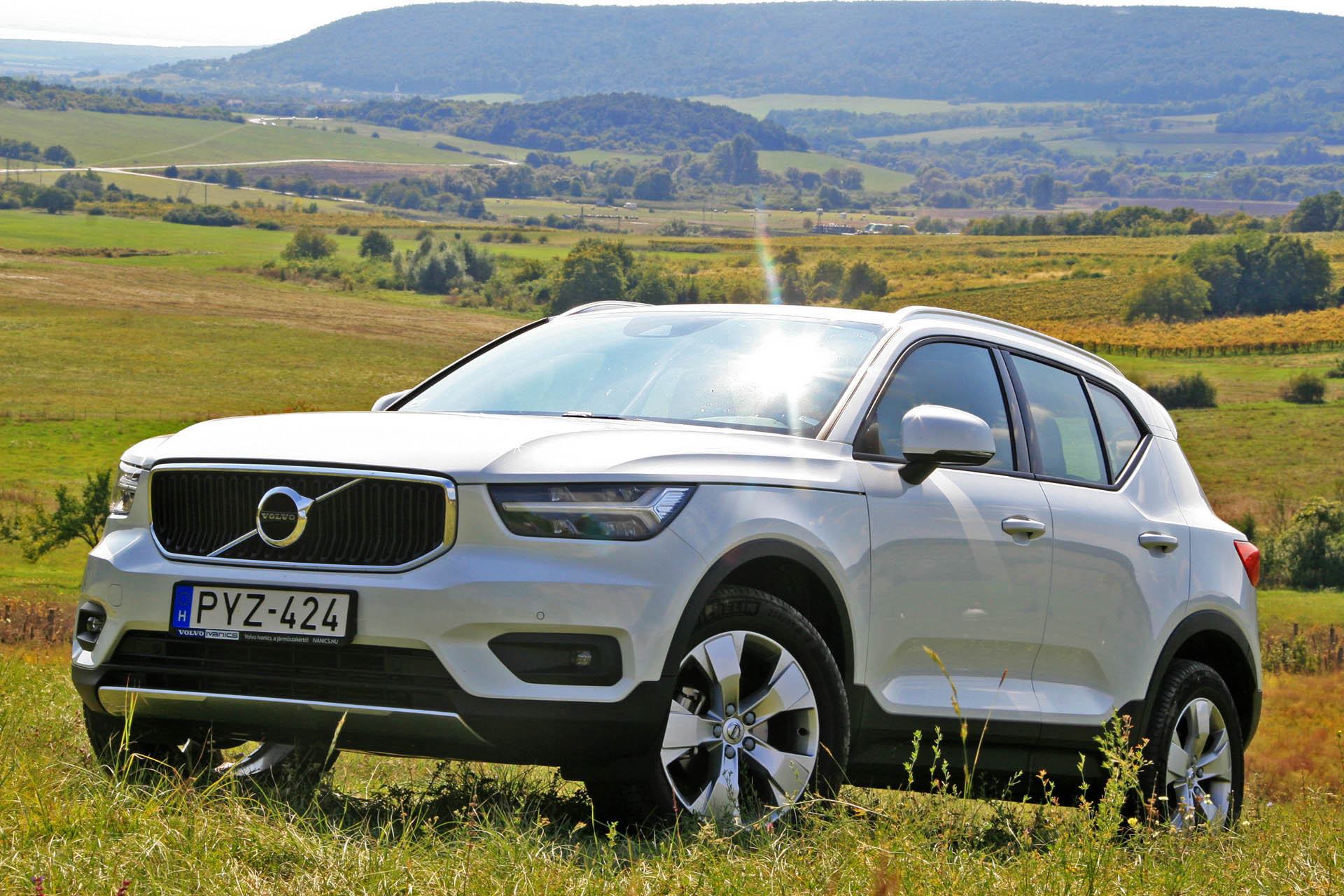 volvoxc40t3momentum2018q