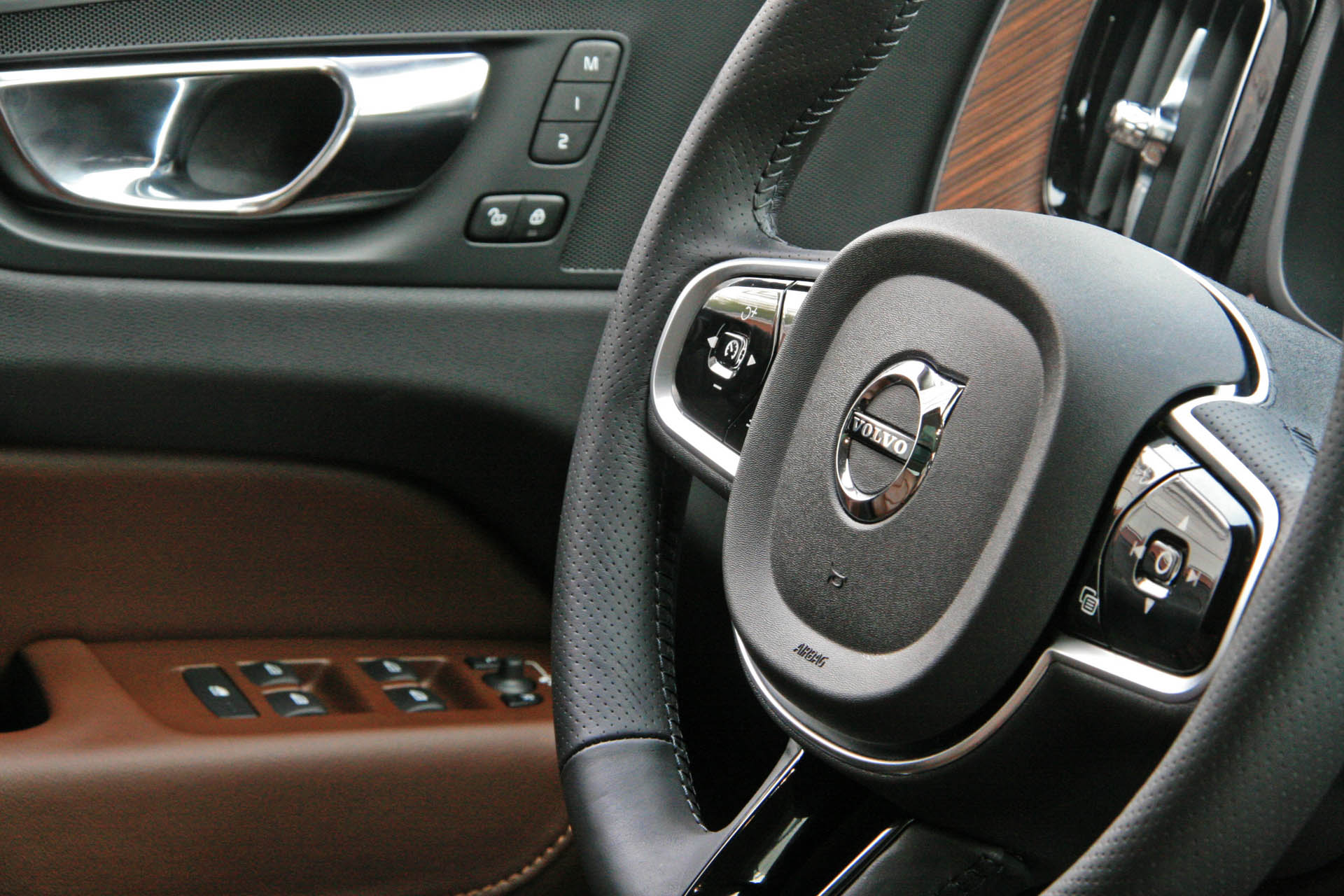 volvoxc60d4z
