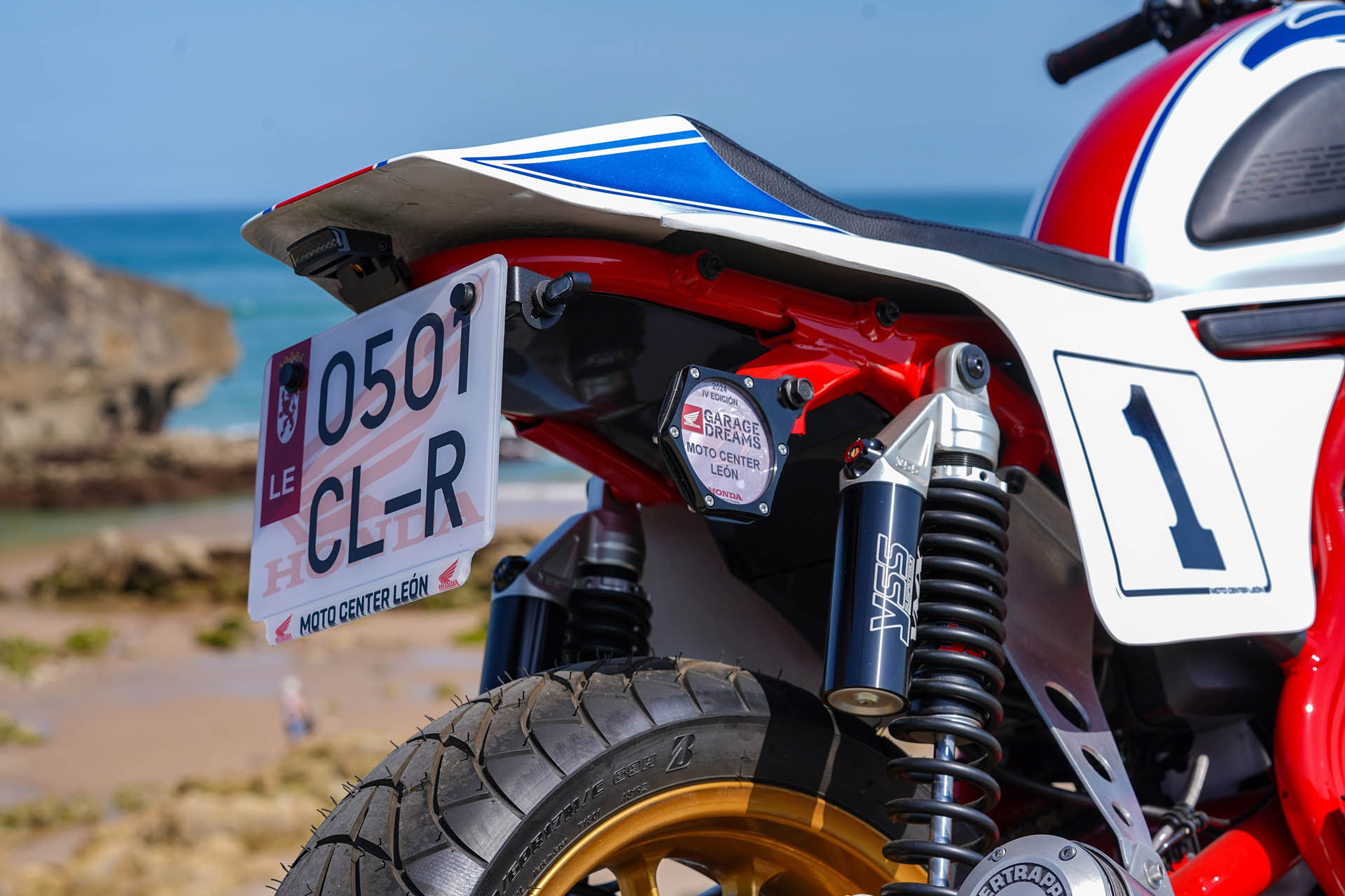 478766 Wheels and Waves - CL501R