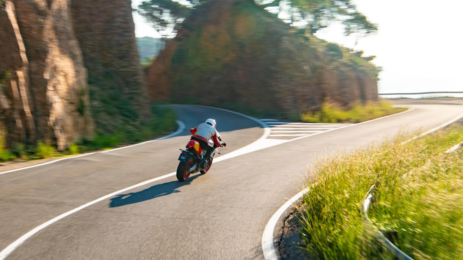 Yamaha XSR900 GP 2024 09